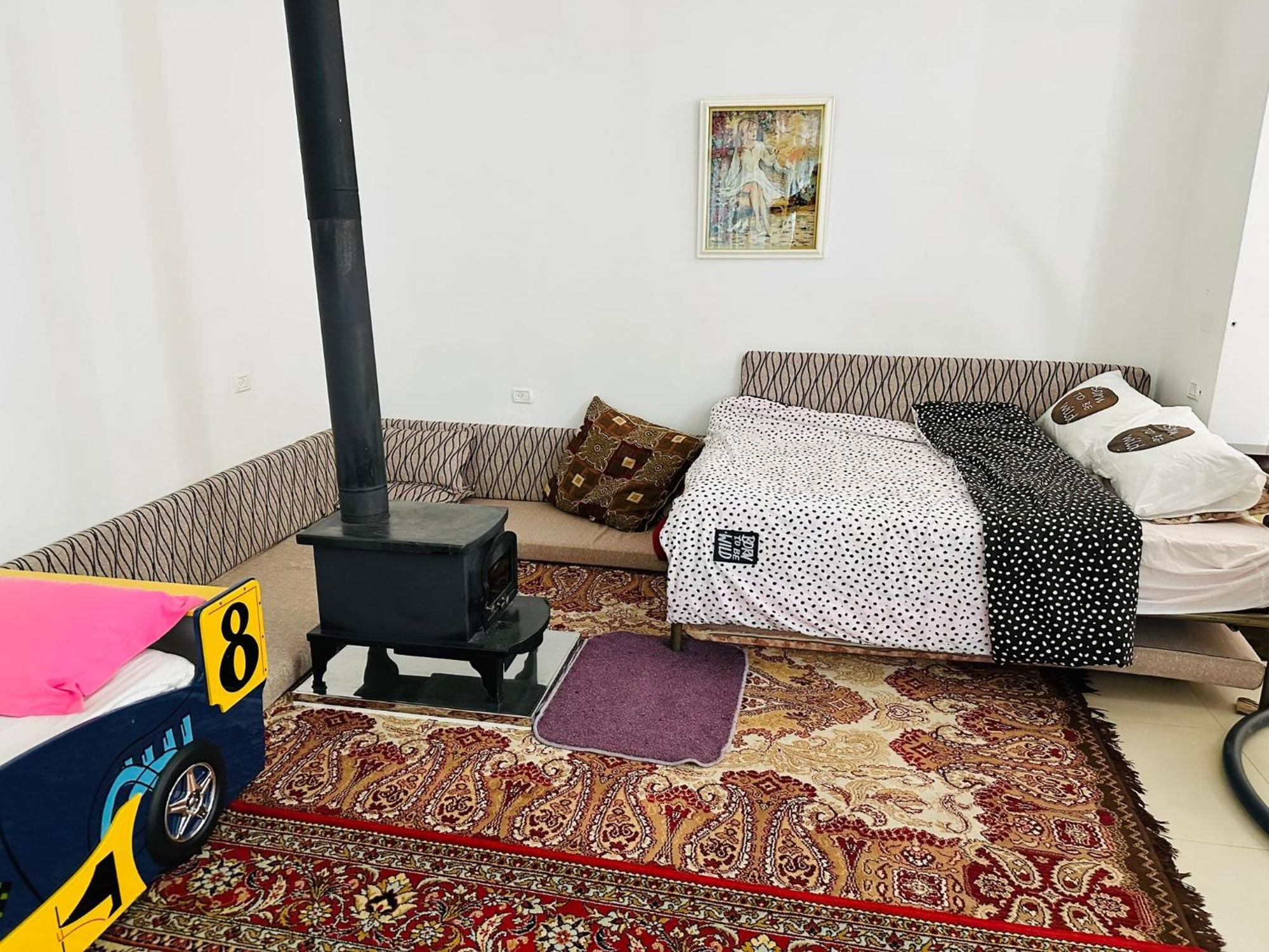 Hermon Accommodation Madzsdal Samsz Szoba fotó